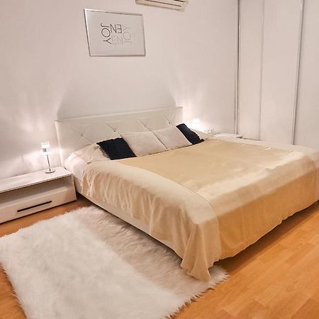Modern & Cozy Apartment Near Hockey & Football Arena براتسيلافا المظهر الخارجي الصورة