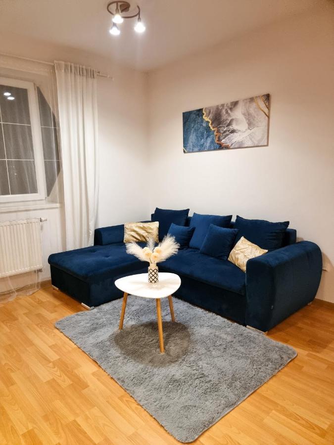 Modern & Cozy Apartment Near Hockey & Football Arena براتسيلافا المظهر الخارجي الصورة