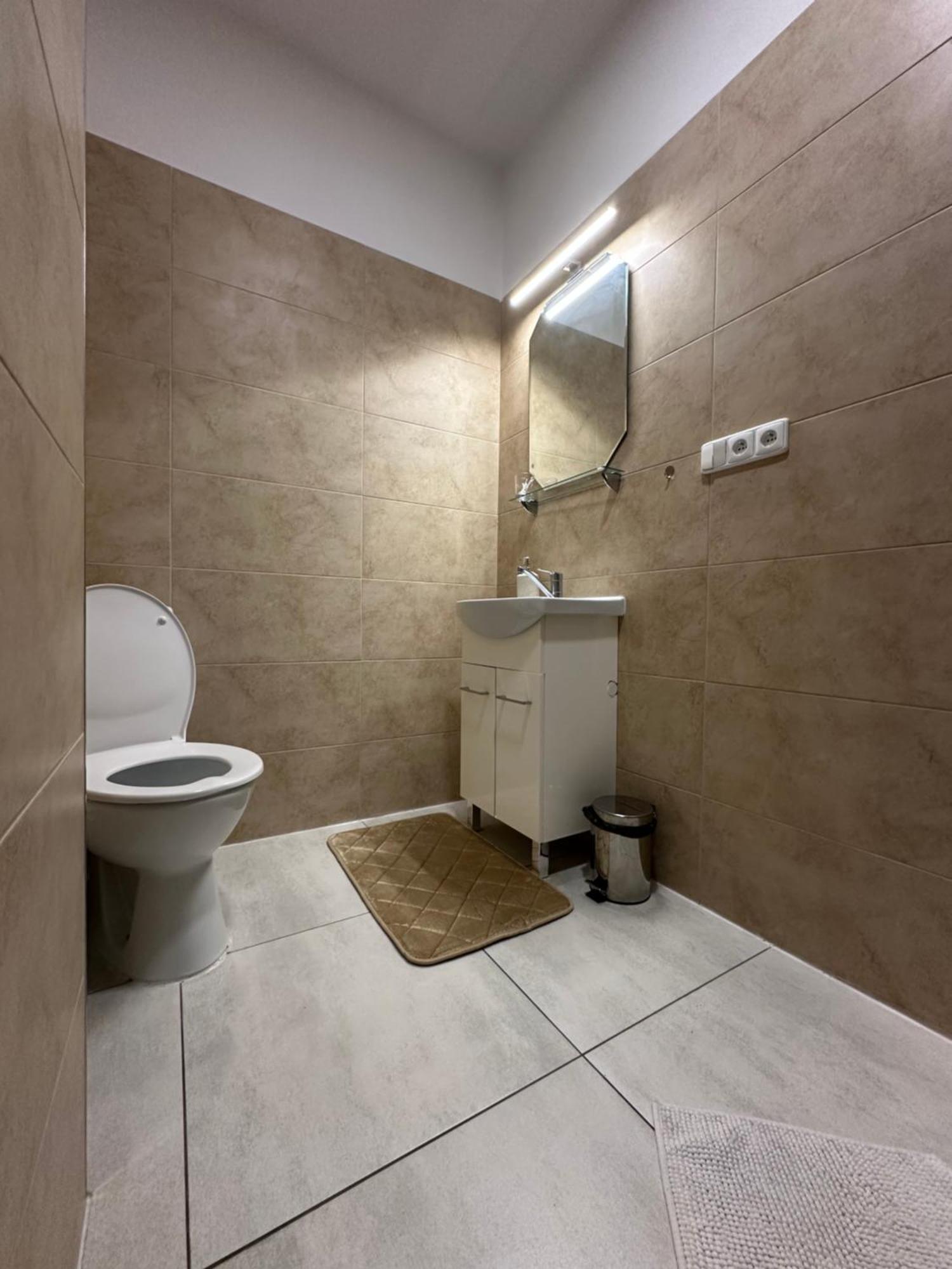 Modern & Cozy Apartment Near Hockey & Football Arena براتسيلافا المظهر الخارجي الصورة